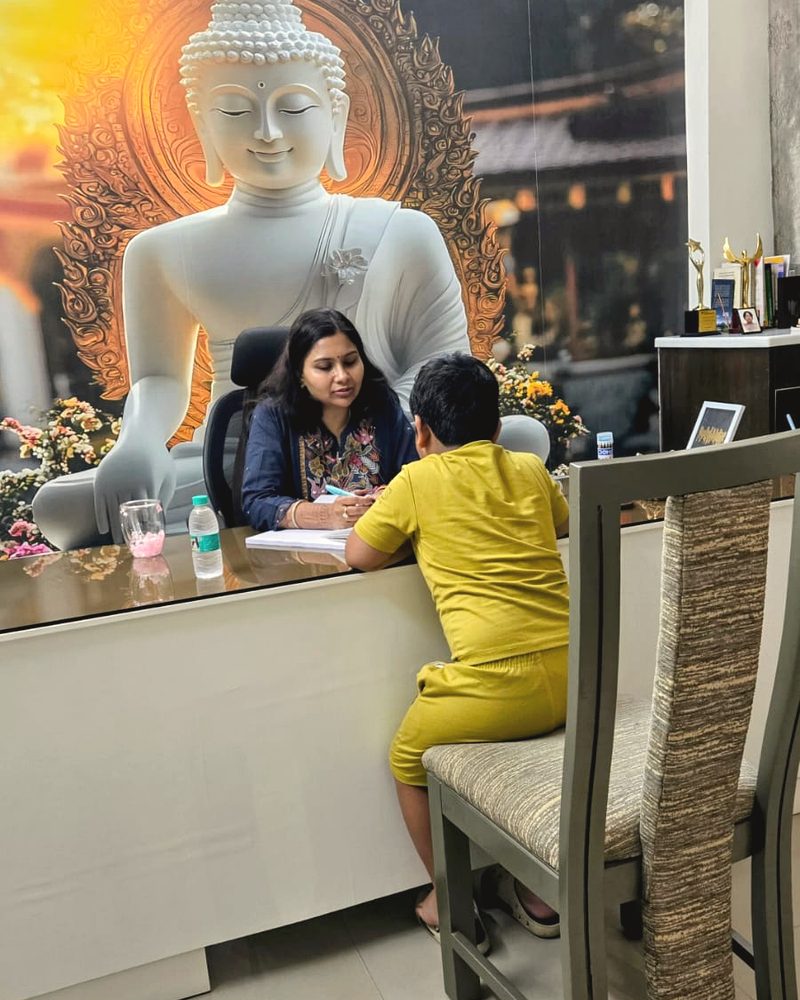Tripti Agarwal coaching a young client in her practice